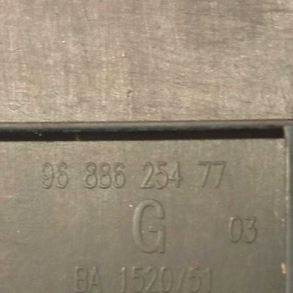 Acabamento Painel Lateral E C3 Air Cross 11/2015 9688625477