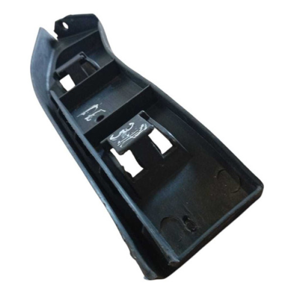 Guia Parachoque Diant Esq Polo Sedan  2003 2004 2005 2006